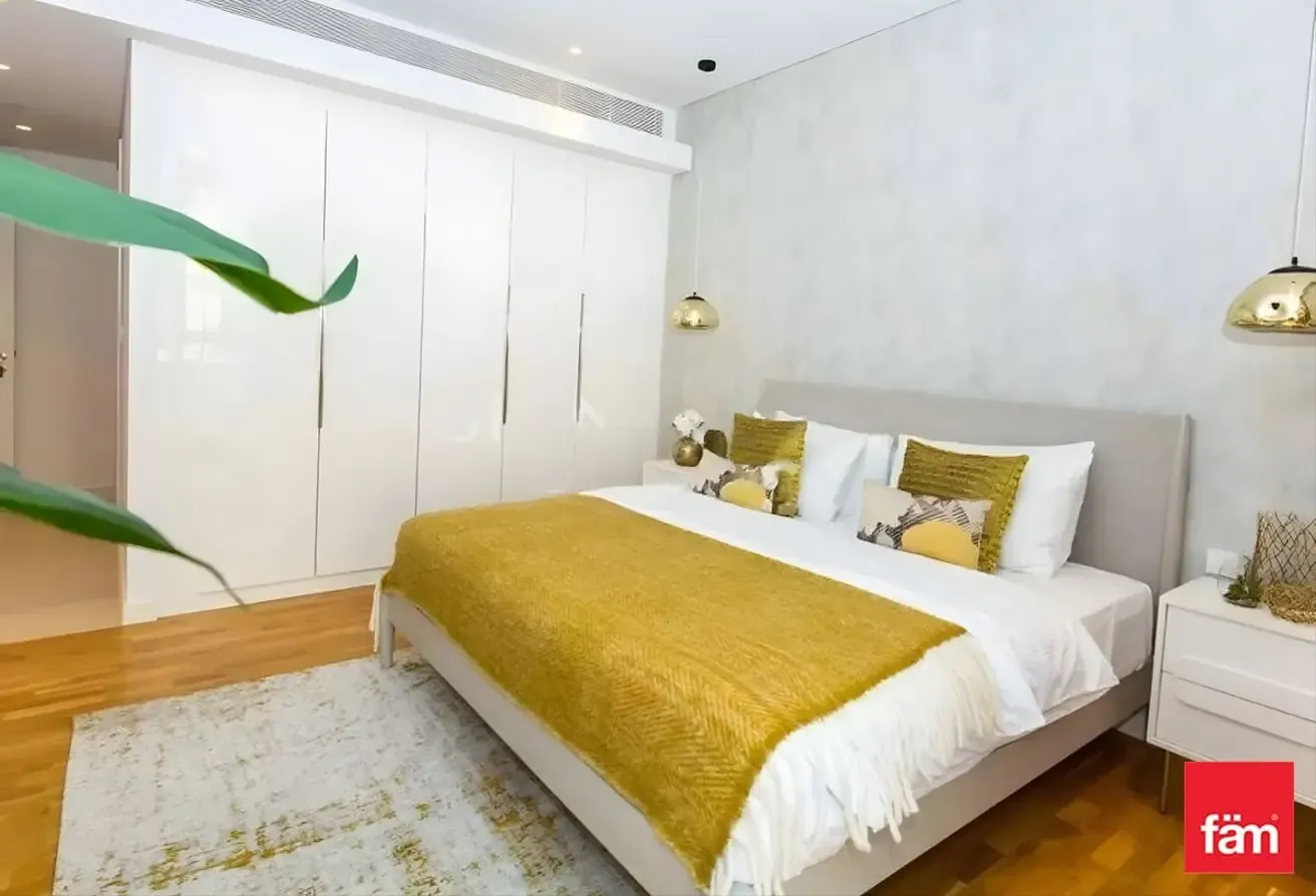 Furnished & Unfurnished Partial Sea View
