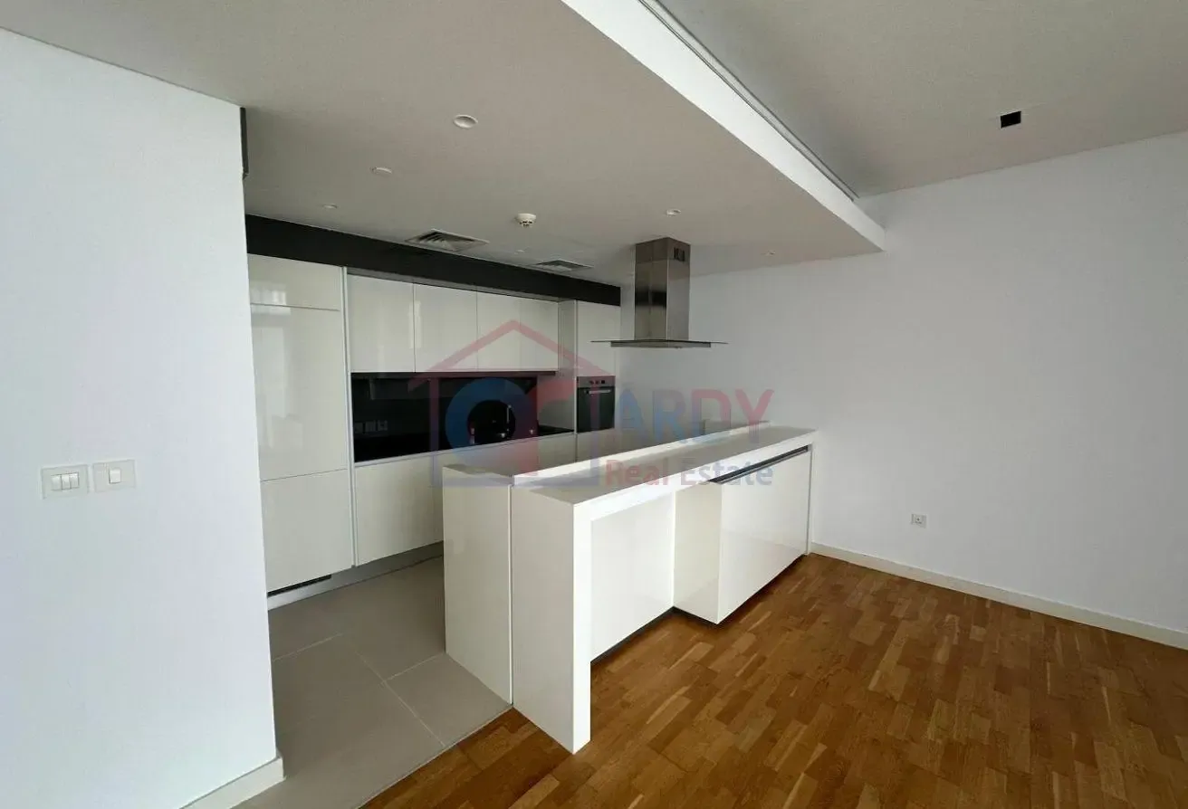 2 BR Apartment in Bluewaters with Water Views