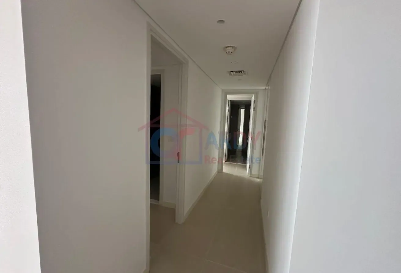 2 BR Apartment in Bluewaters with Water Views