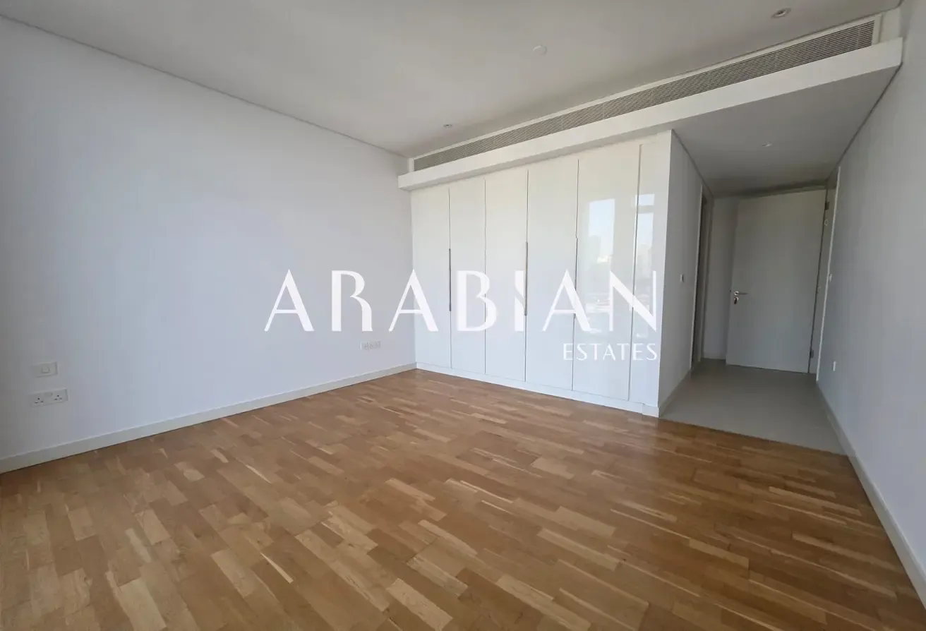 Unfurnished | Panoramic Sea View | Luxurious