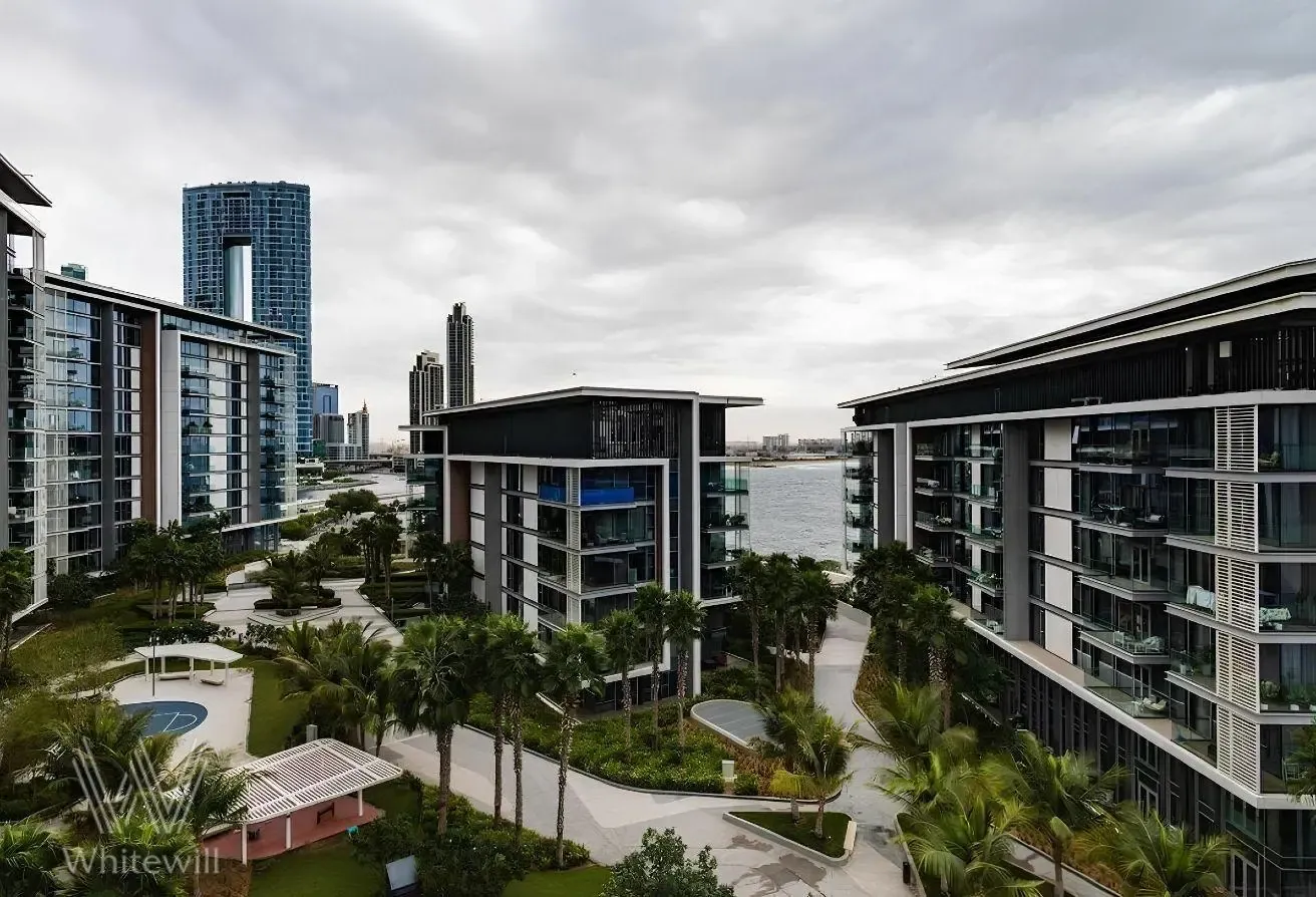 Island Living |Sea and Community Views |Vacant Now