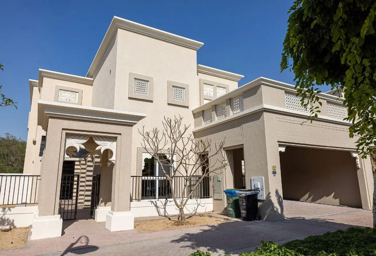 Traditional Style | 5BR Executive Single Row Villa