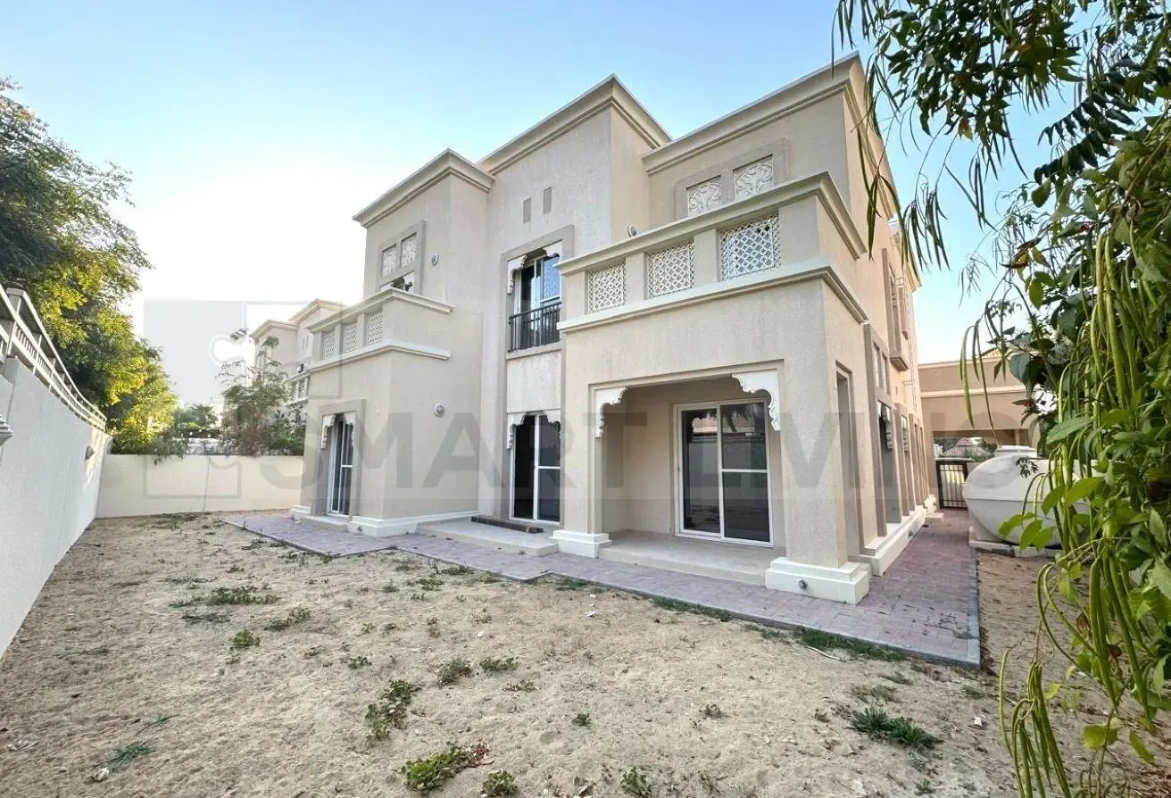 Ready to Move | 5 Bed Villa | Full Maint | 4 Chqs