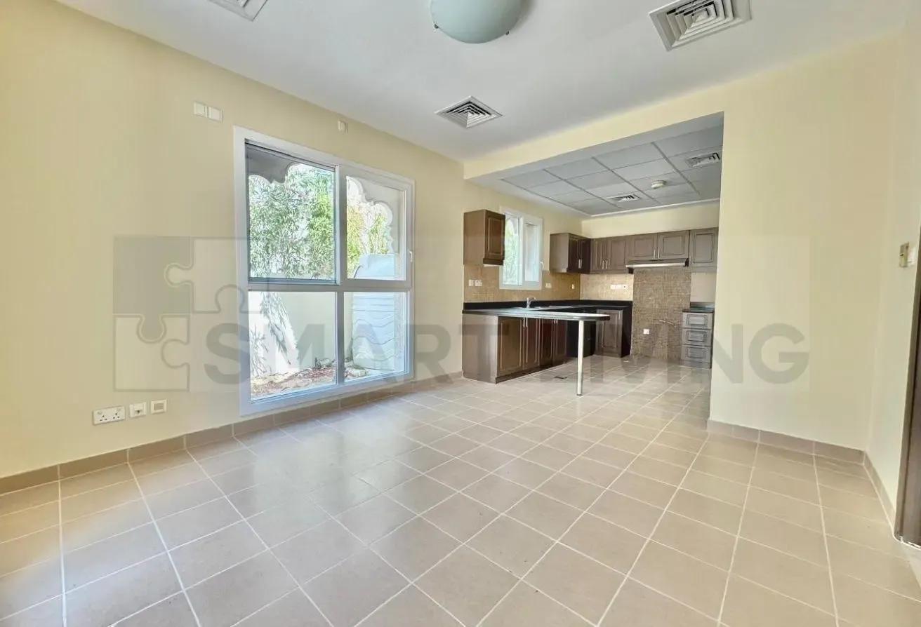 Ready to Move | 5 Bed Villa | Full Maint | 4 Chqs