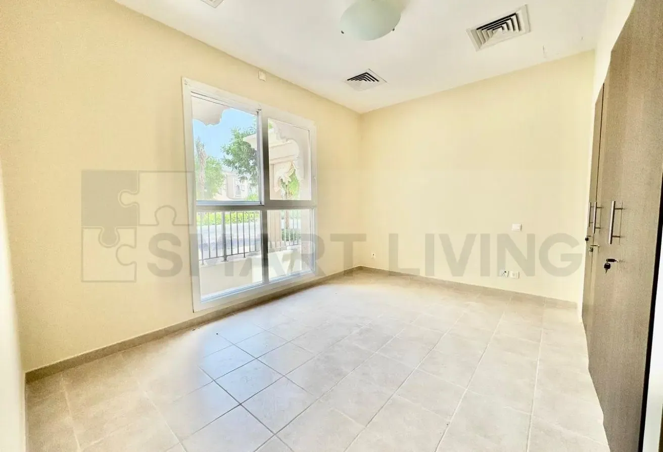 Ready to Move | 5 Bed Villa | Full Maint | 4 Chqs