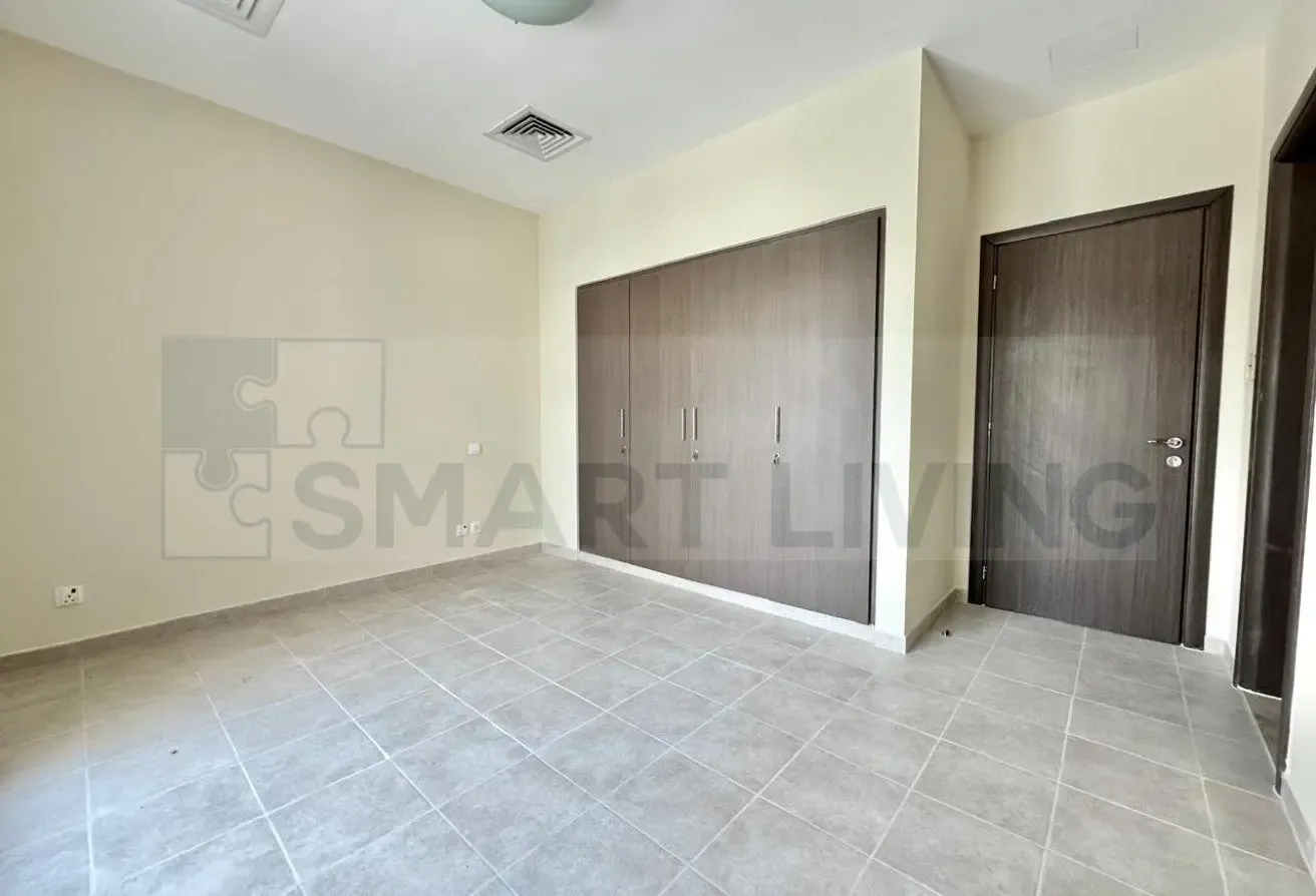 Ready to Move | 5 Bed Villa | Full Maint | 4 Chqs