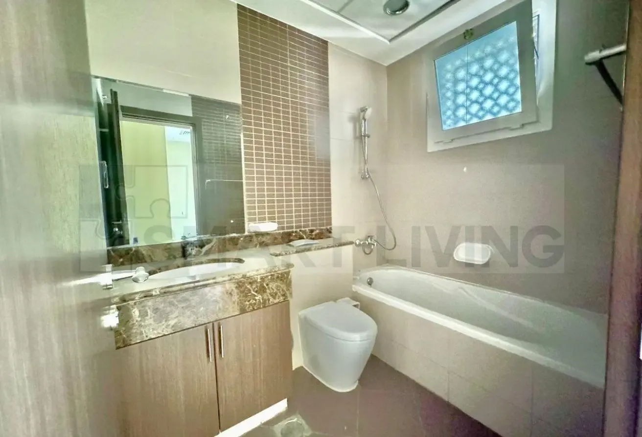 Ready to Move | 5 Bed Villa | Full Maint | 4 Chqs