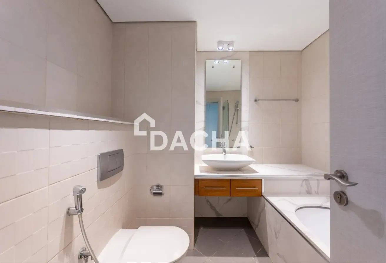 Up to 4 cheques | Sea view | Keys in hand | Bright