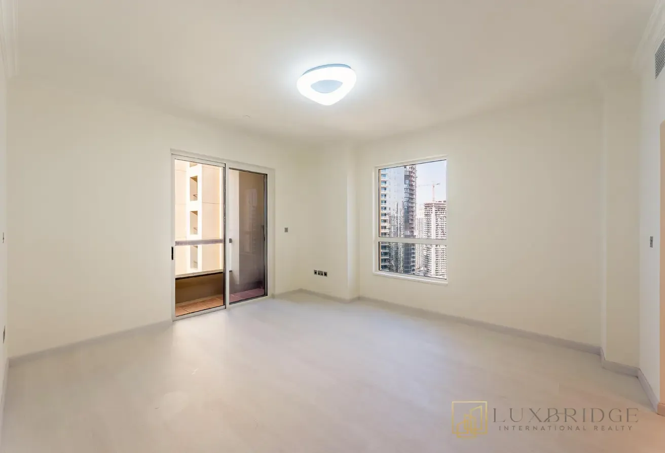 Upgraded | Unfurnished | Vacant | Sea View