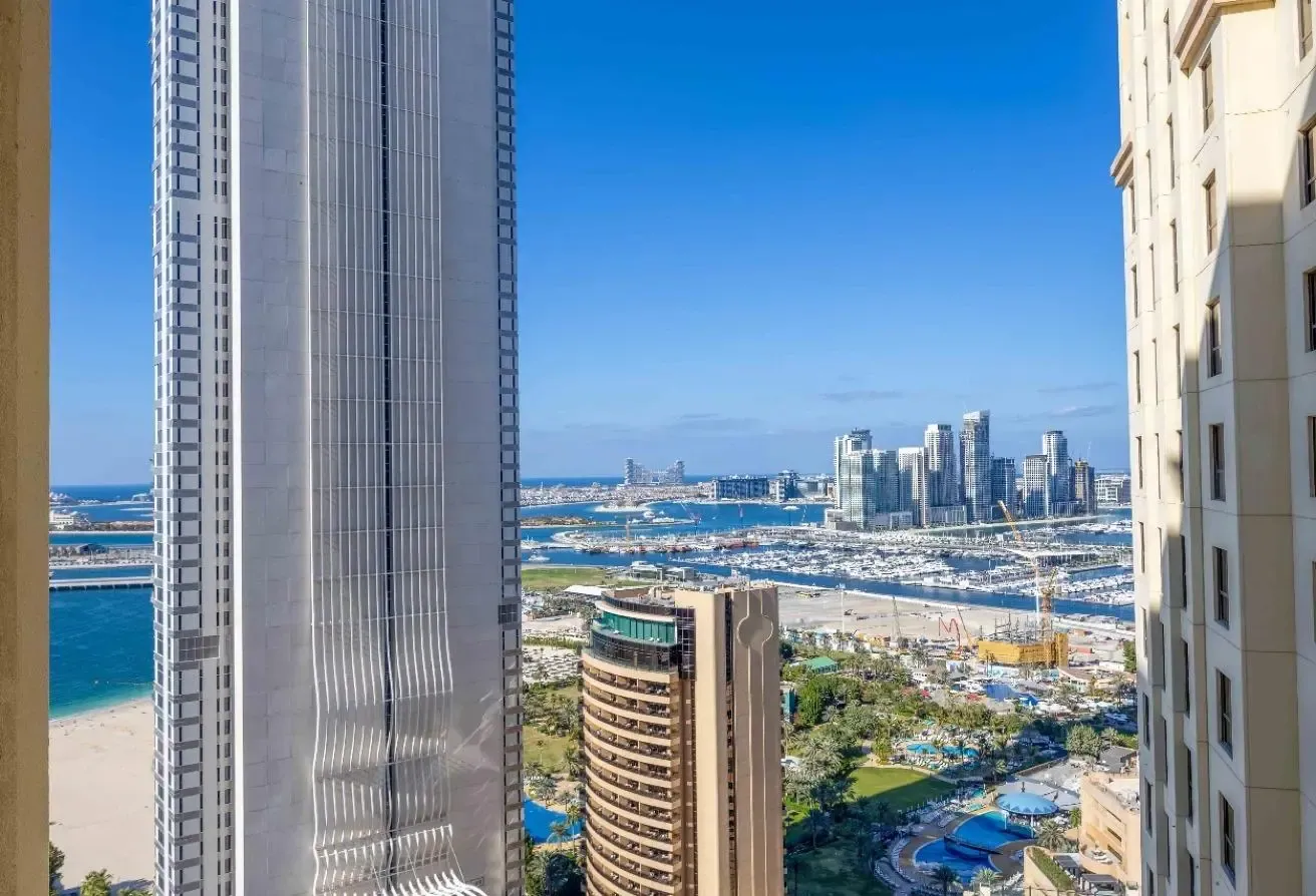 Sea View Upgraded 2BR | Balcony | Murjan