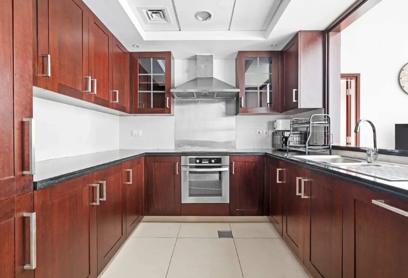 Charming 1BHK |Pool View |Furnished |Available Now