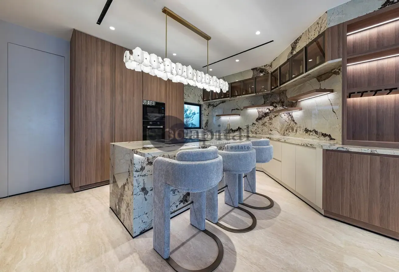 FULLY FURNISHED | UPGRADED | BRAND NEW |VACANT