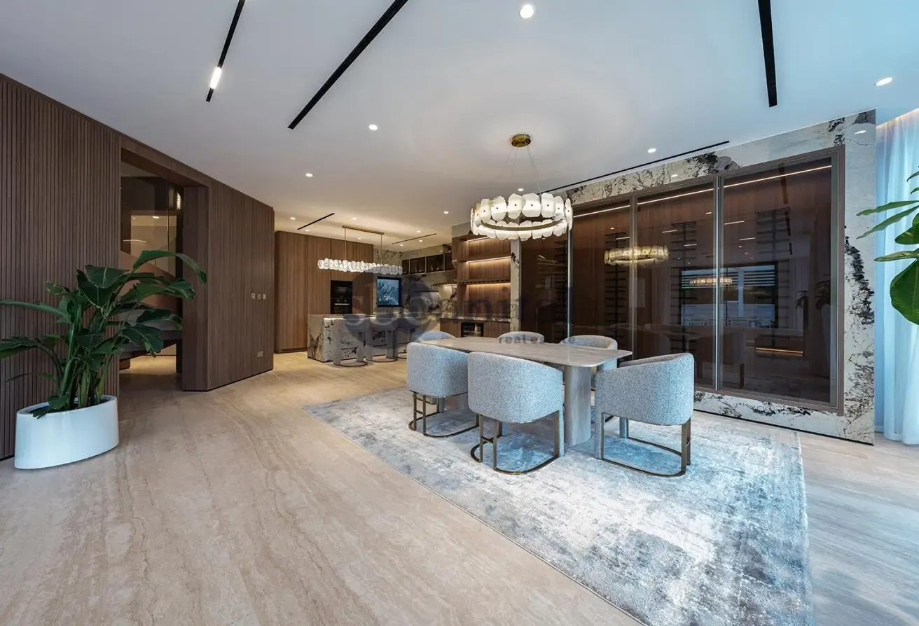 FULLY FURNISHED | UPGRADED | BRAND NEW |VACANT