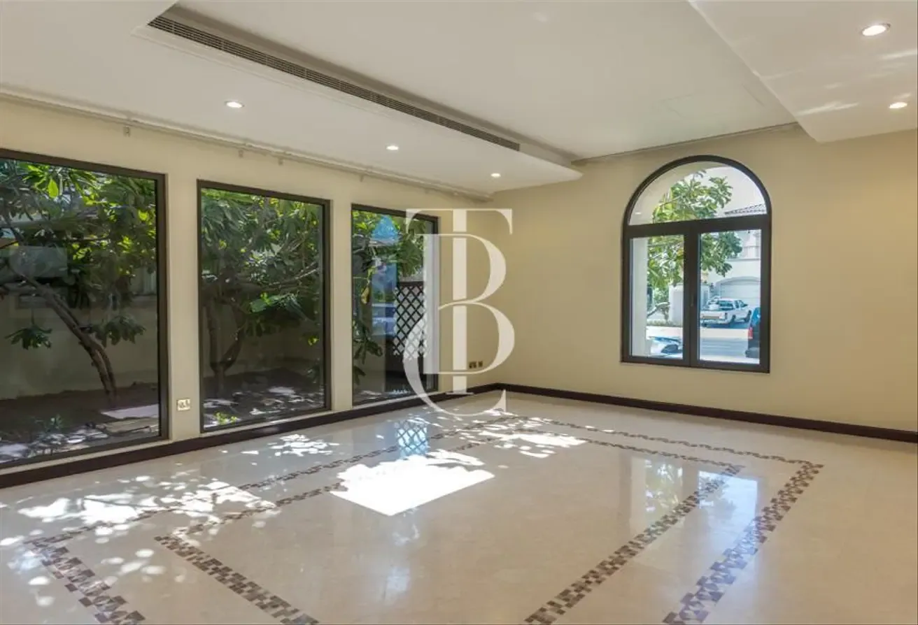 Perfect Open Plan Family Home with Exquisite Views