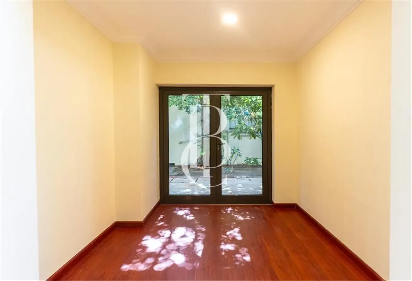 Perfect Open Plan Family Home with Exquisite Views