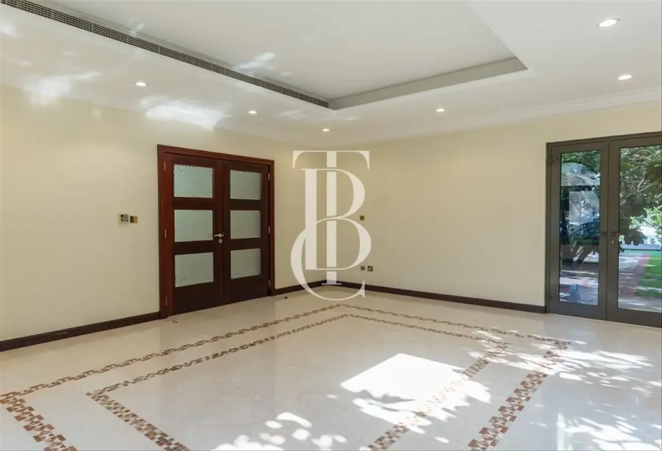 Perfect Open Plan Family Home with Exquisite Views