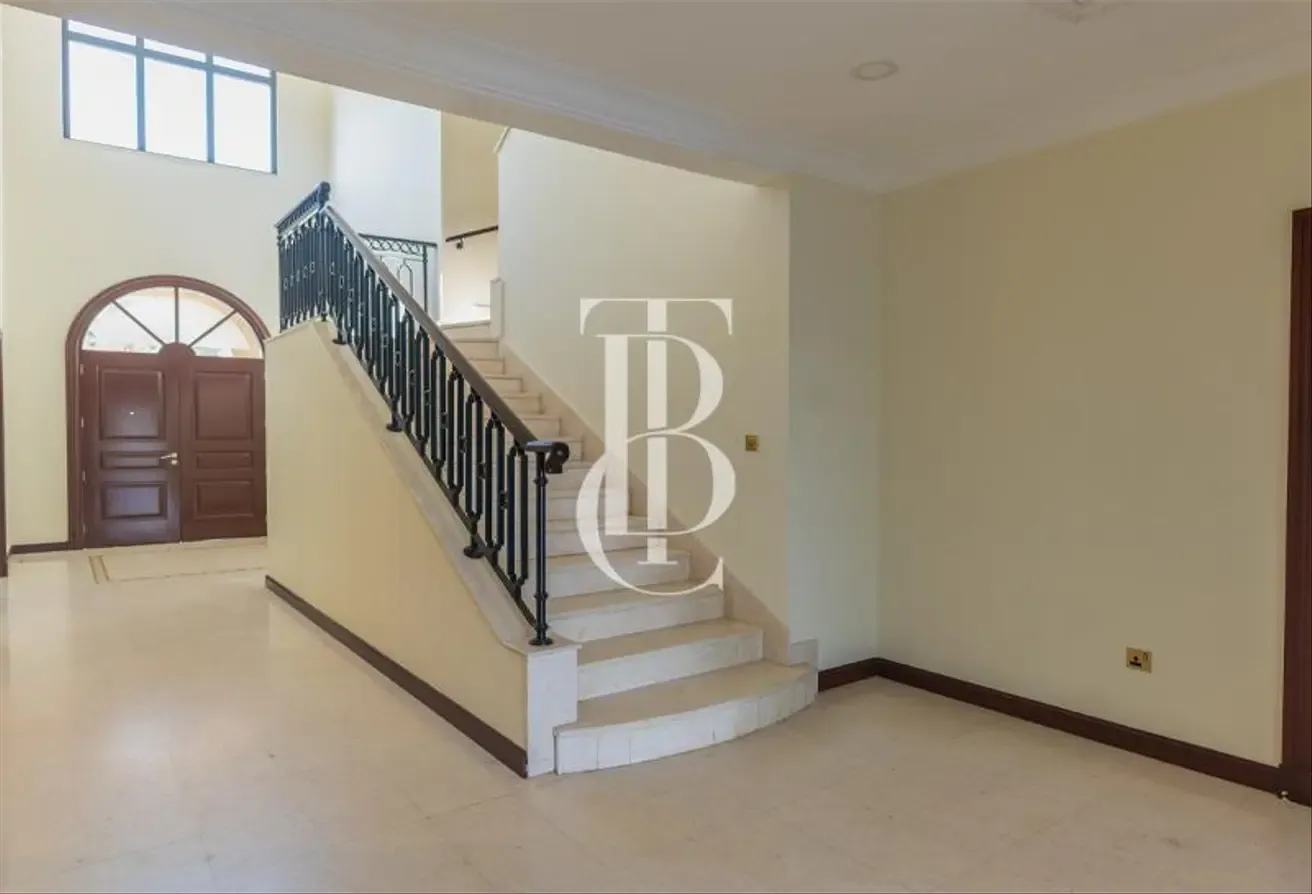 Perfect Open Plan Family Home with Exquisite Views