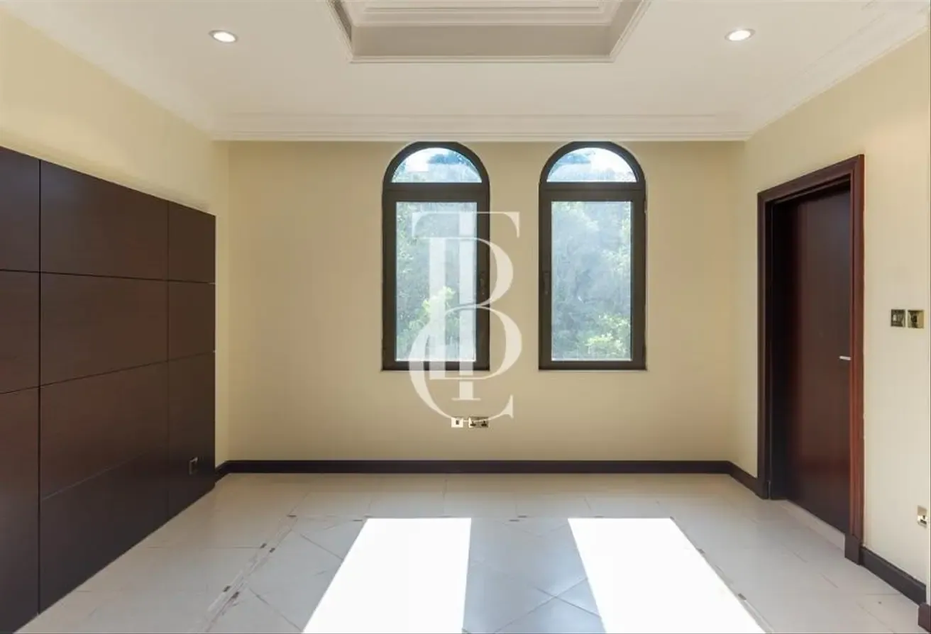 Perfect Open Plan Family Home with Exquisite Views