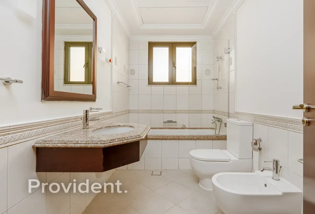Palm Jumeirah Villa | Pool | Direct Beach Access