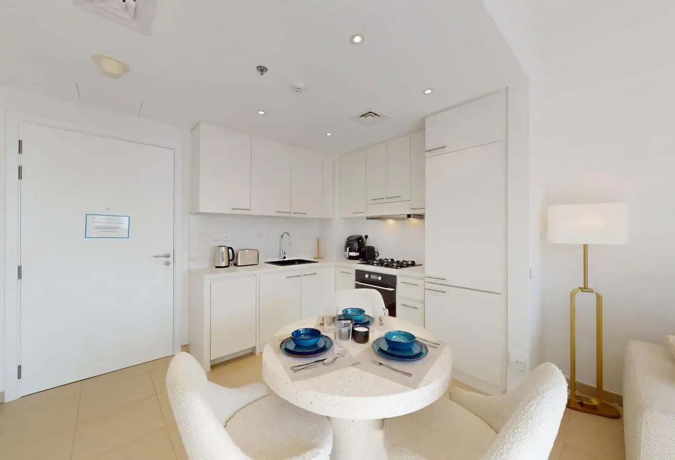 UNA Tower - Peaceful One Bedroom in Townsquare