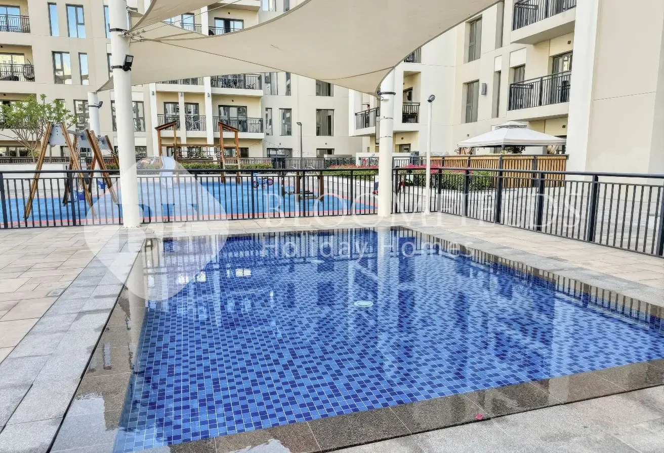 Modern Studio l Heart of Town Square l Book Now