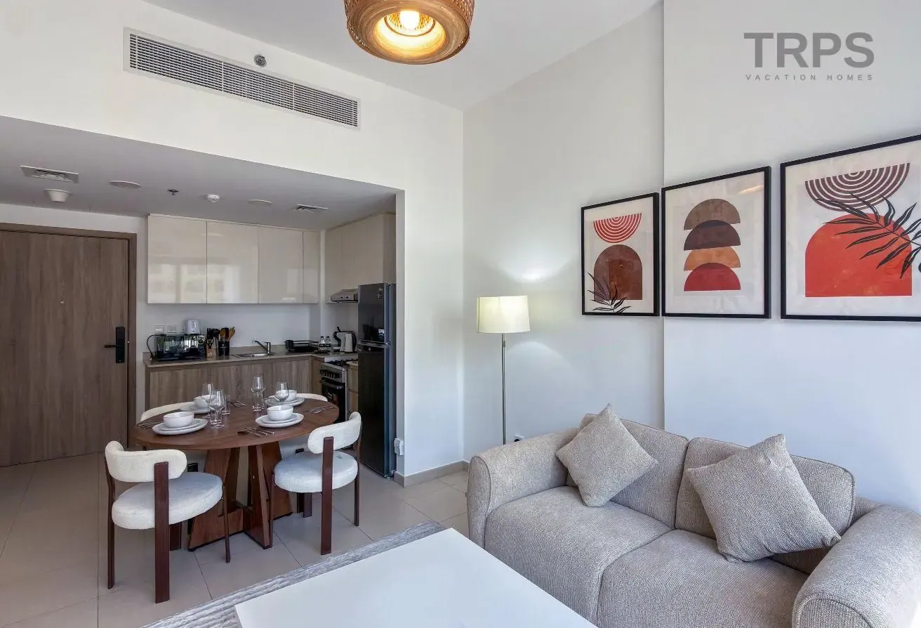 Modern Aprt. | Great Amenities | Fully Furnished