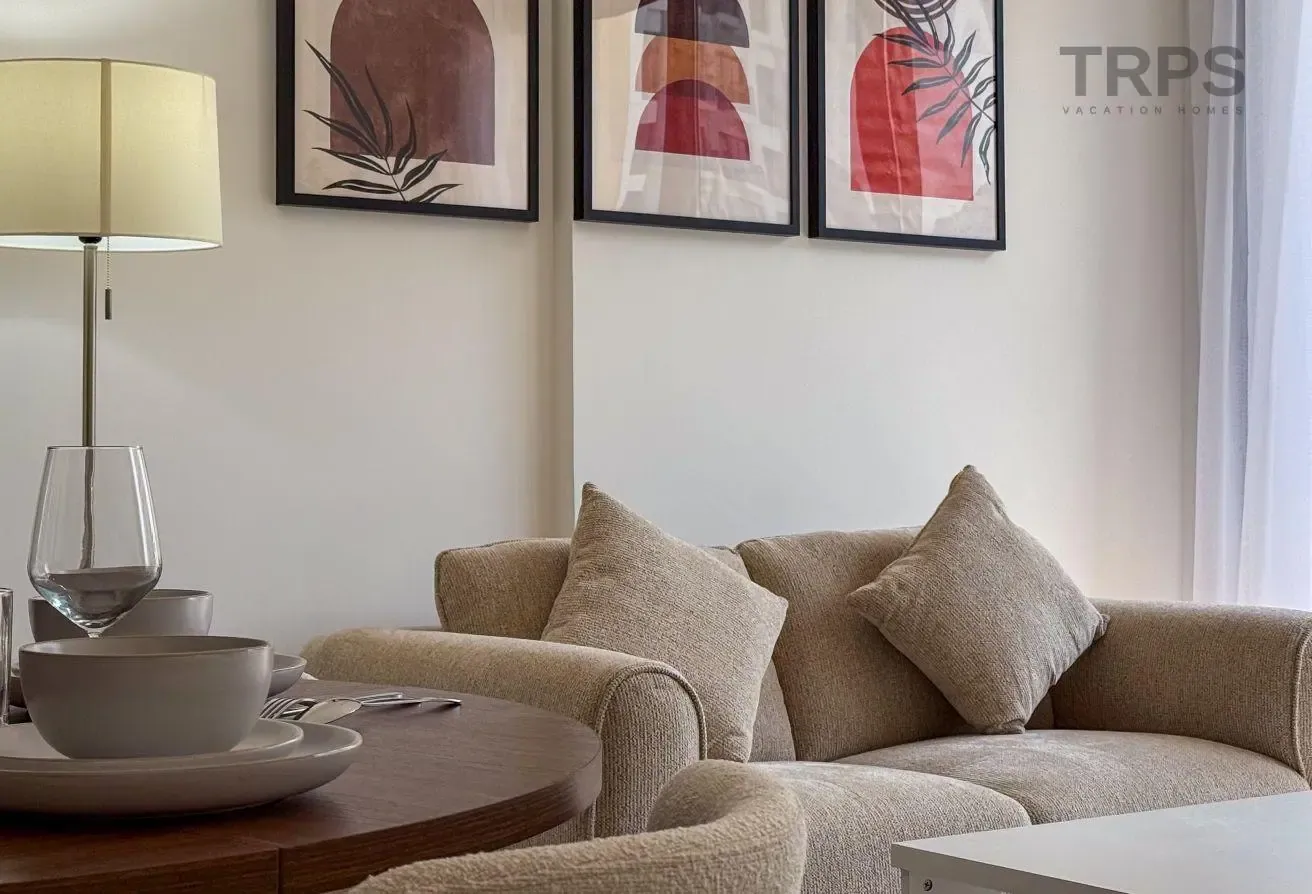 Modern Aprt. | Great Amenities | Fully Furnished