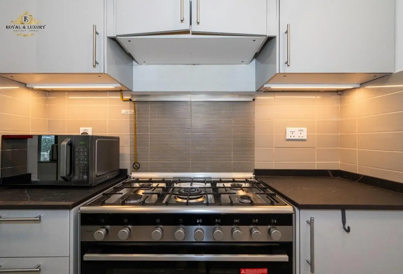 Spacious 3BR + Maids Room | All Bills Inclusive