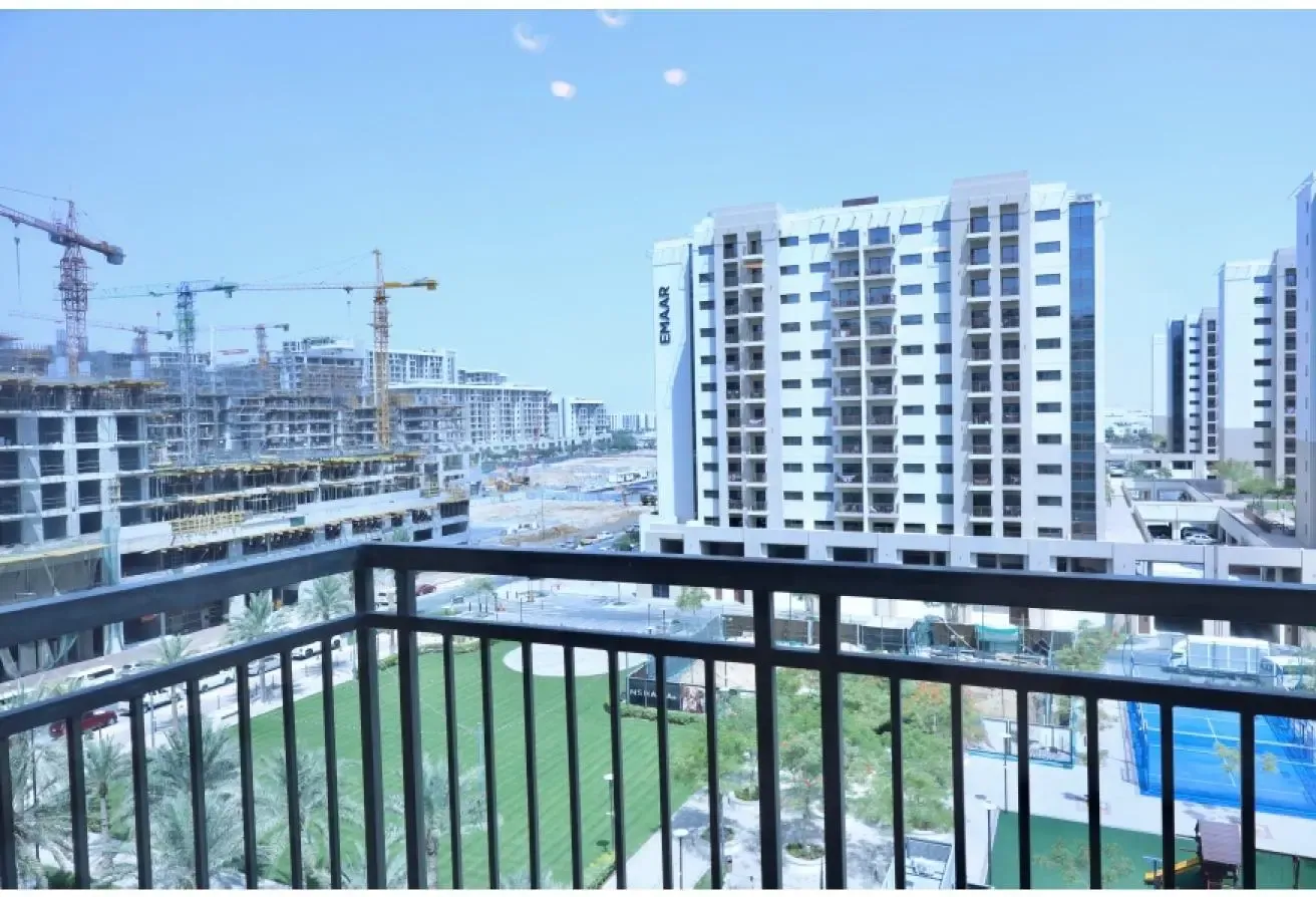 Modern 1BR | Pool & Gym Access | Prime Location