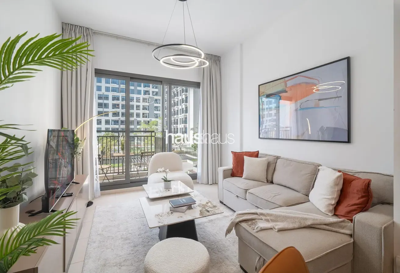 Chic 1BR | Near Park | Great Amenities