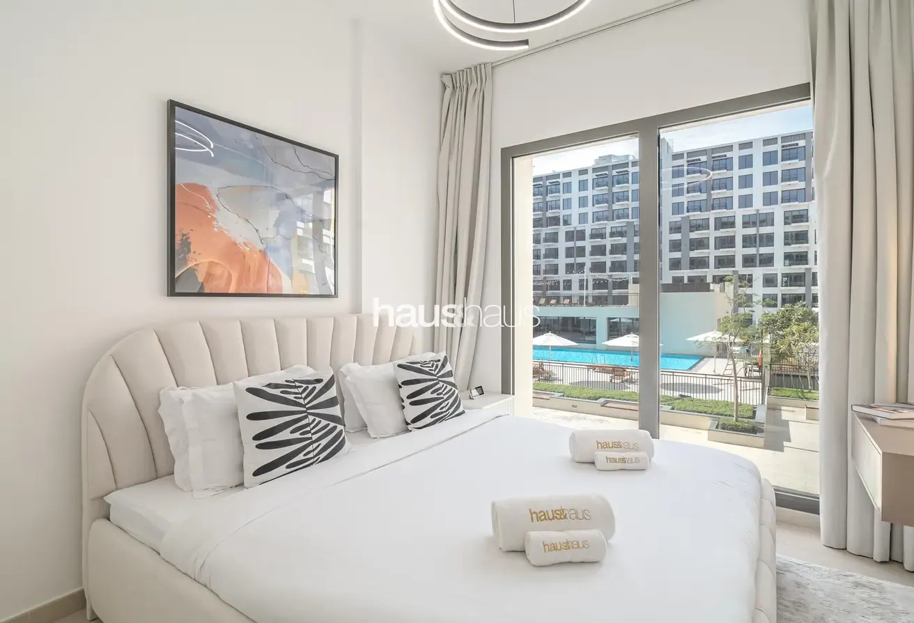 Chic 1BR | Near Park | Great Amenities