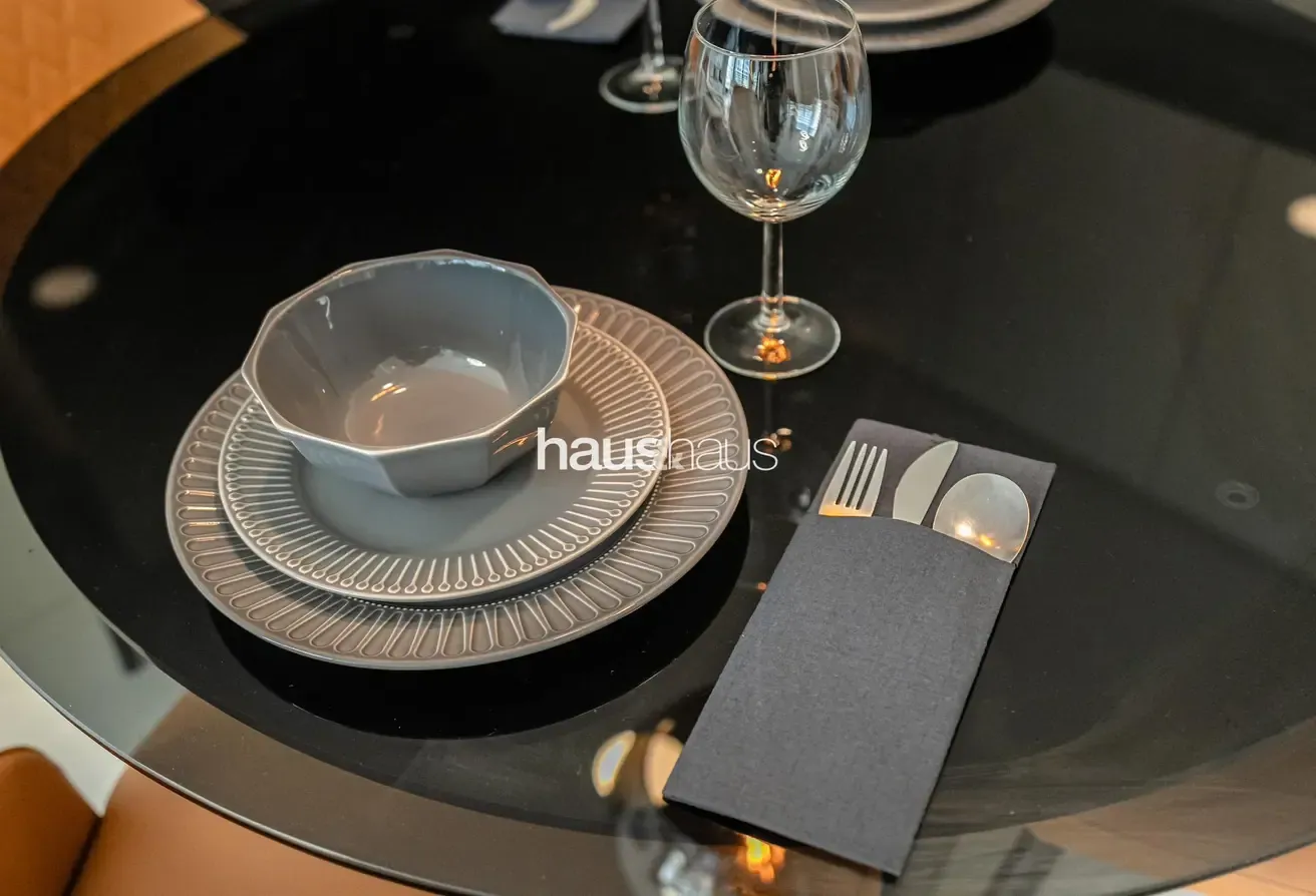 Chic 1BR | Near Park | Great Amenities