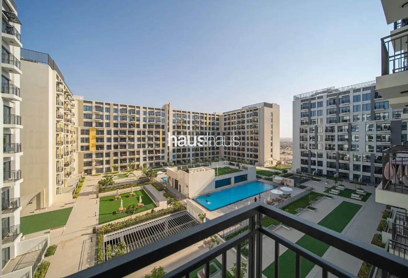 Modern and Bright | Great Facilities | Near Park