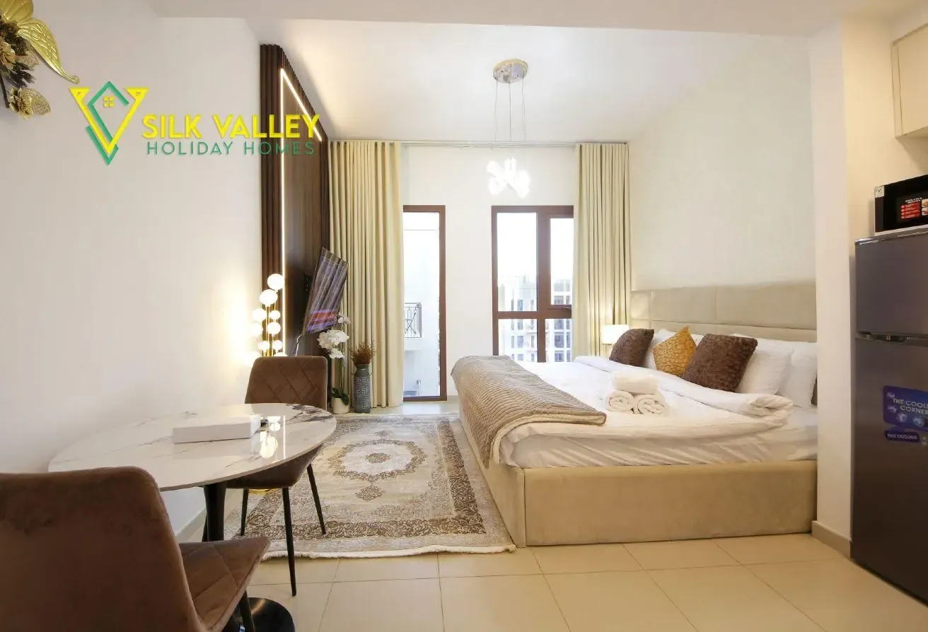 Modern Studio | Pool view | Parking space