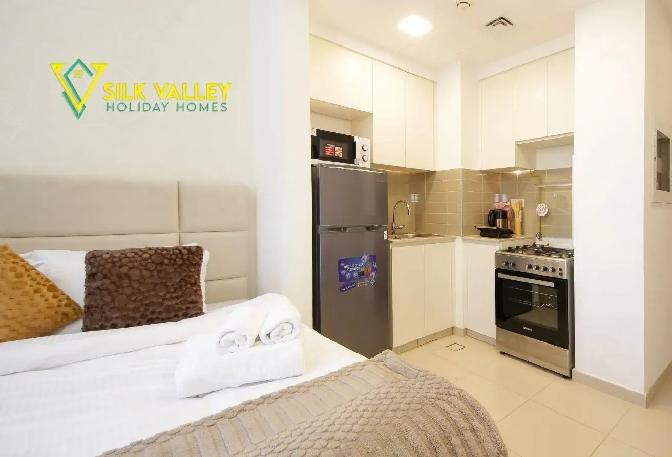 Modern Studio | Pool view | Parking space