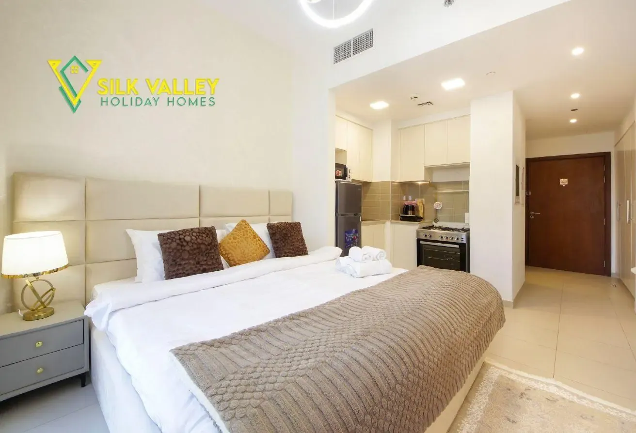 Modern Studio | Pool view | Parking space