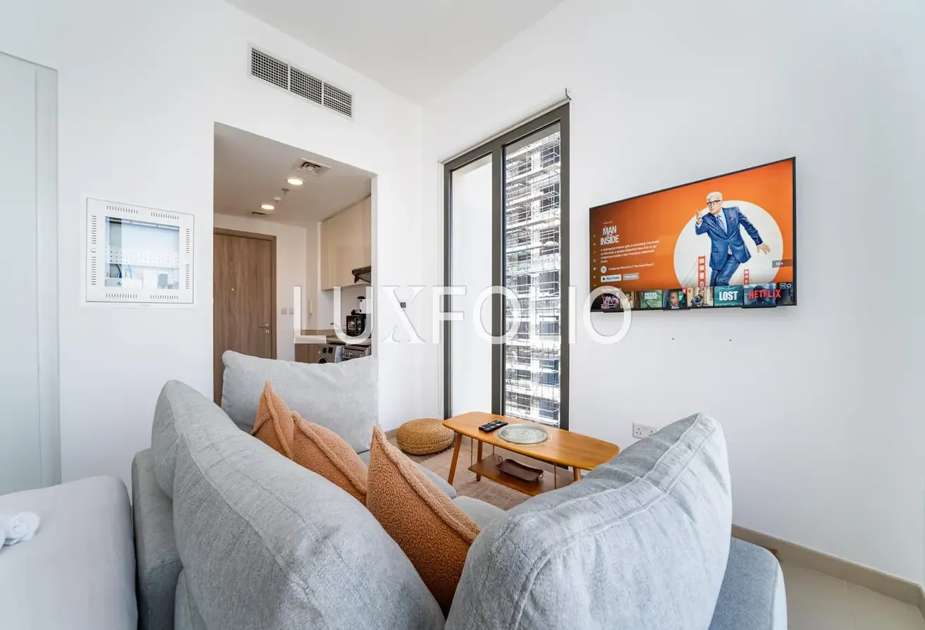 MODERN AND CLASSY STUDIO GREAT AMENTIES IN TOWN SQUARE AVAILABLE NOW