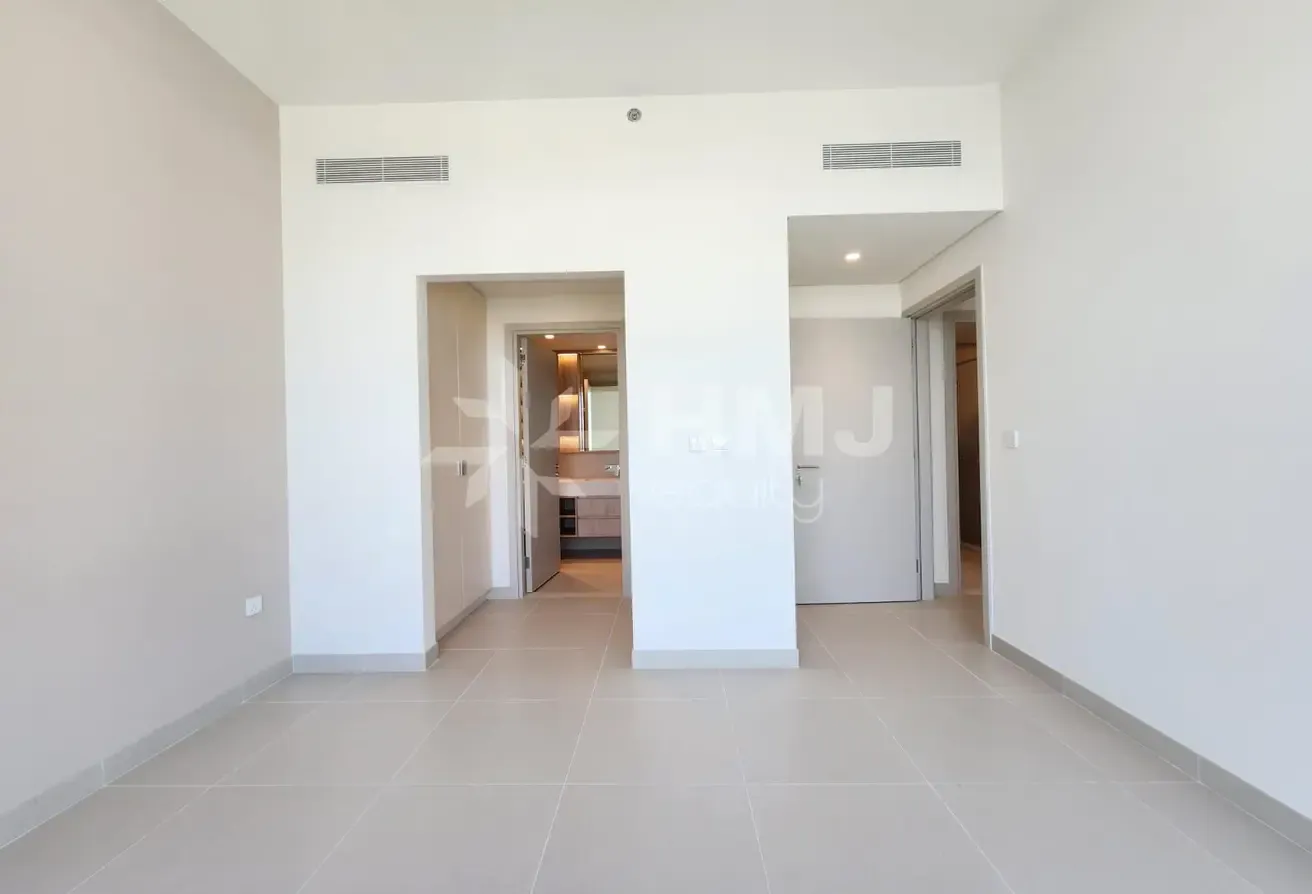 Spacious 2BR | Villa View | Corner Unit | Vacant
