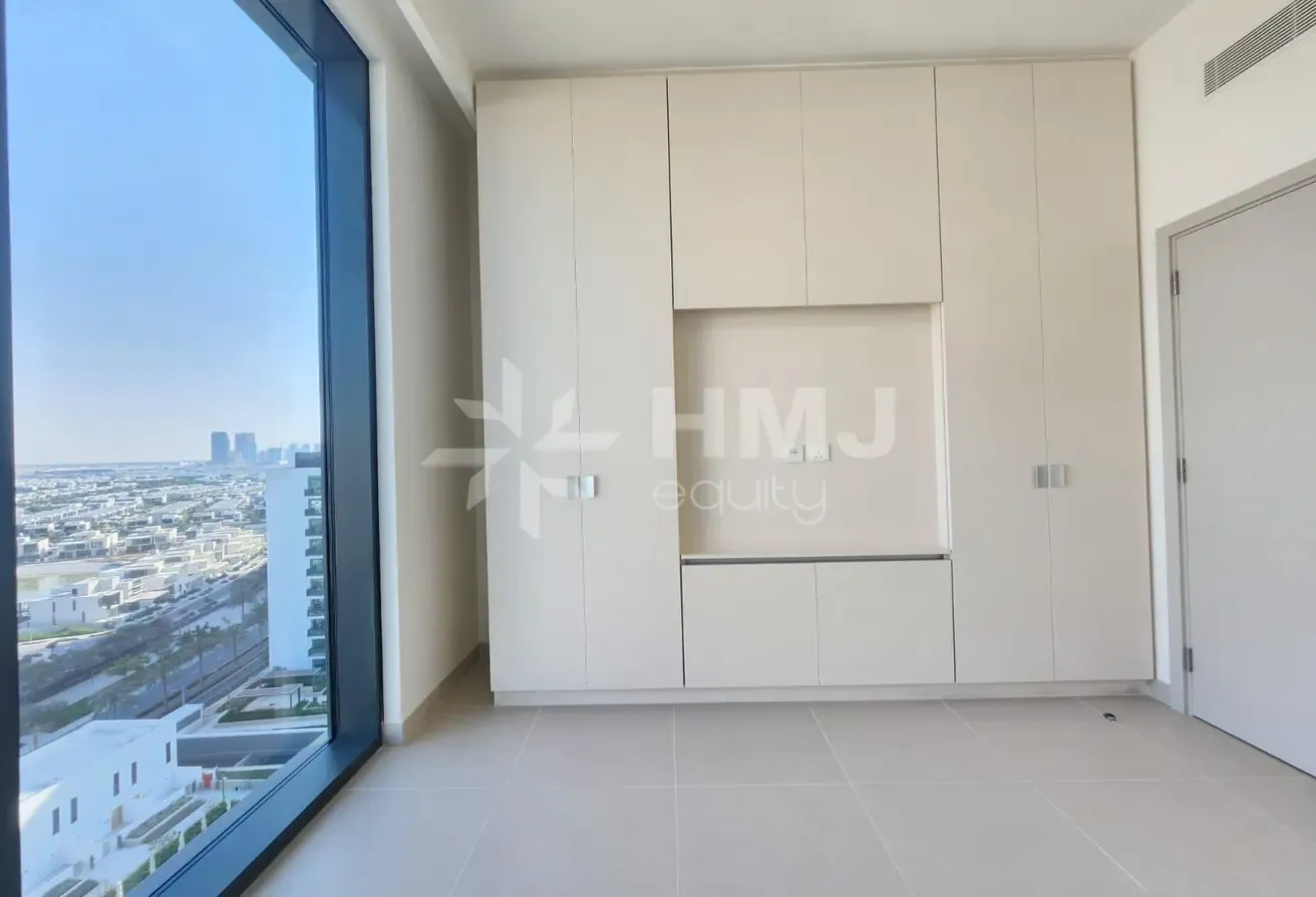 Spacious 2BR | Villa View | Corner Unit | Vacant