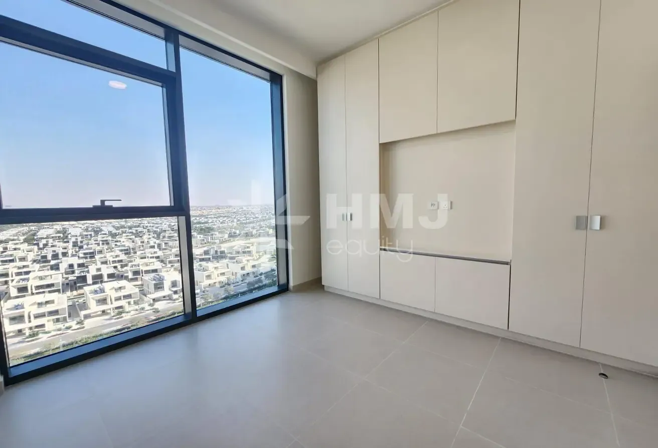 Spacious 2BR | Villa View | Corner Unit | Vacant