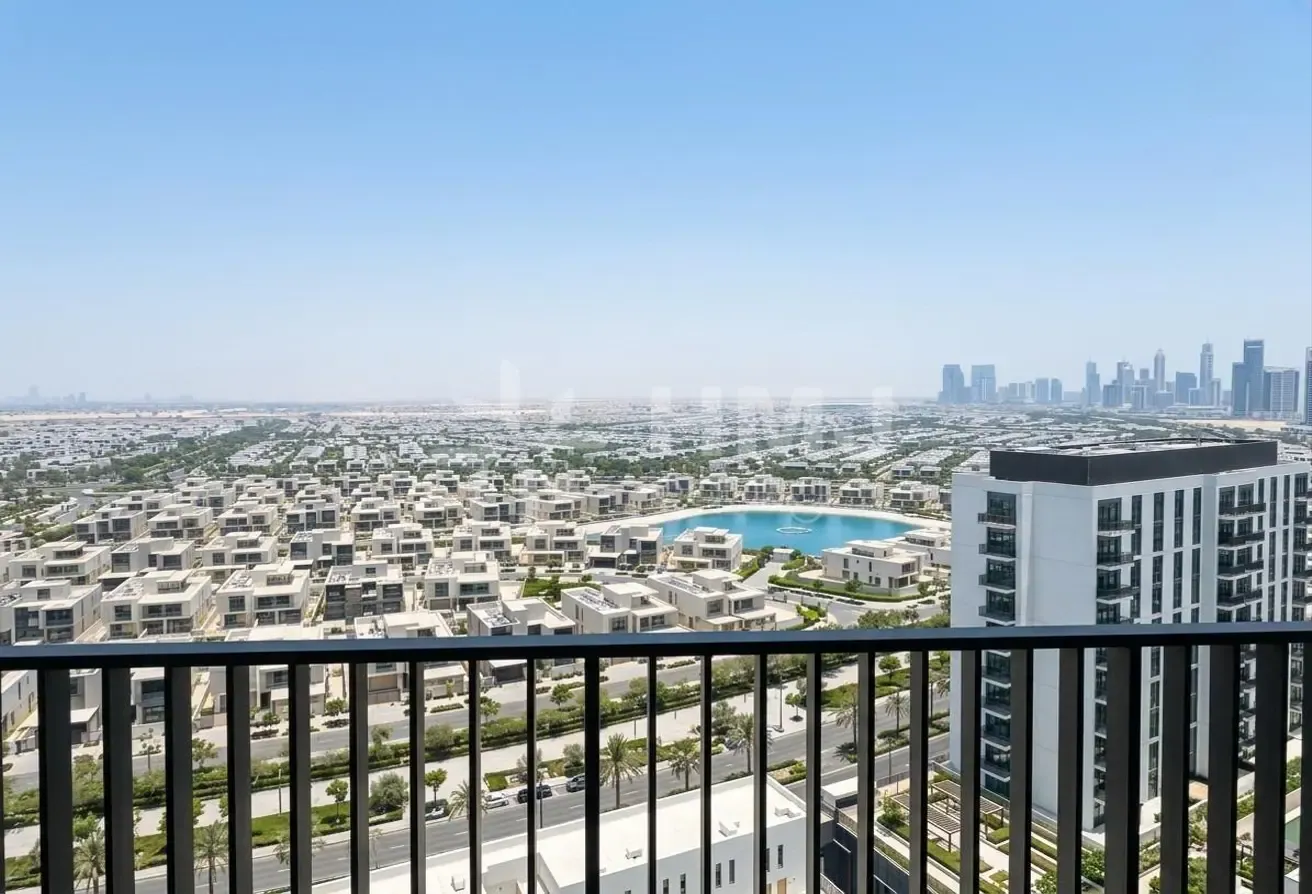 Modern | Pool & Villa View | Vacant | Pet Allowed