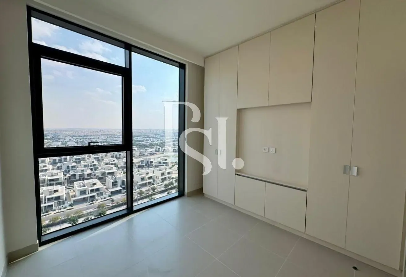 High Floor | Corner Unit | Open View | Vacant
