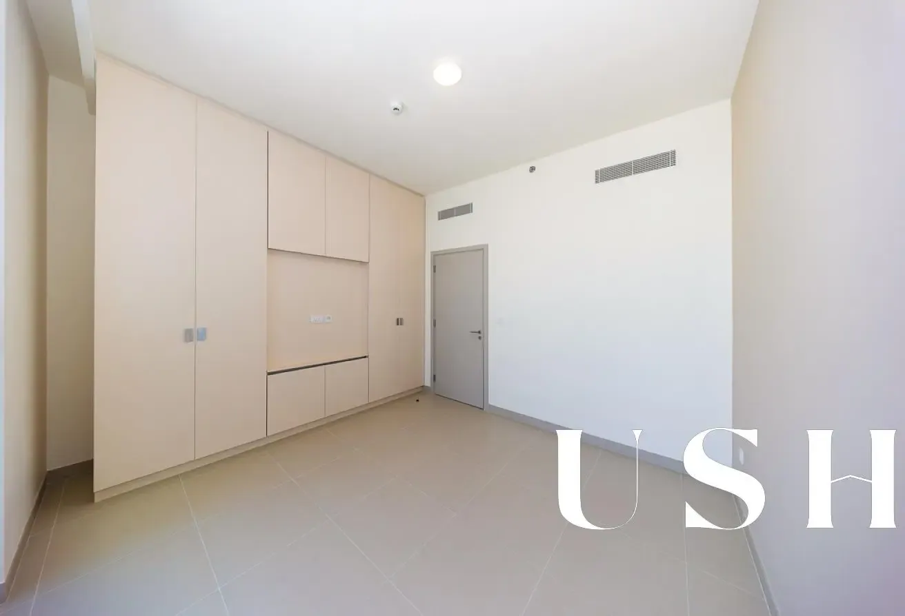 Brand New | Bright Interior | Next To Park