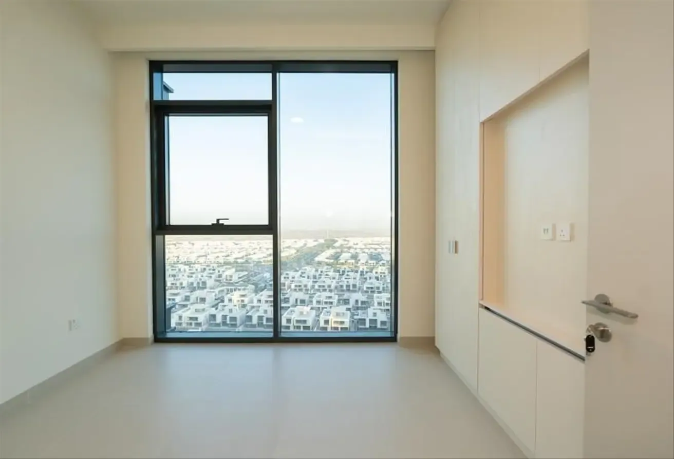 Park View 2BR / Vacant / High Floor