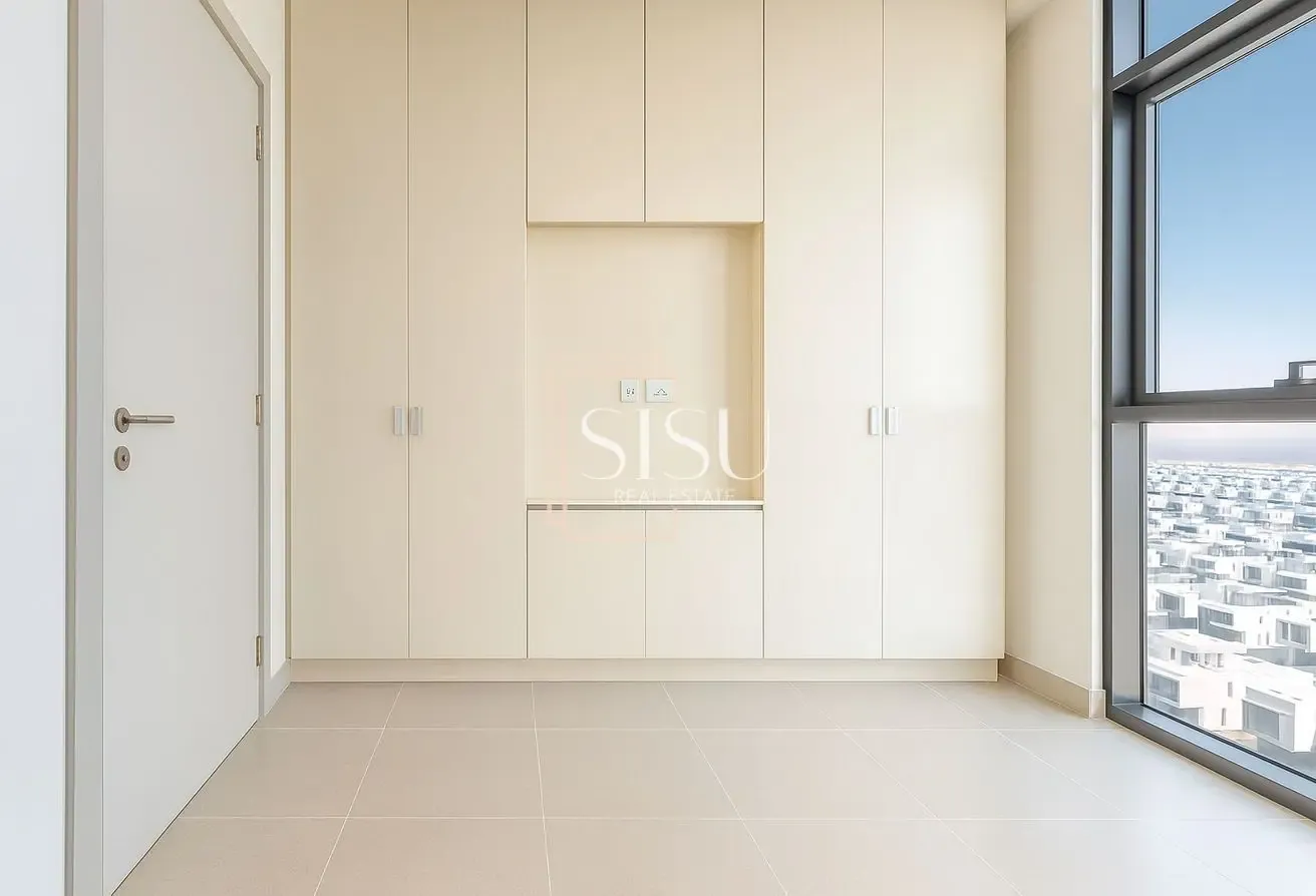 Move in Now |Brand New |High Floor | Exclusive