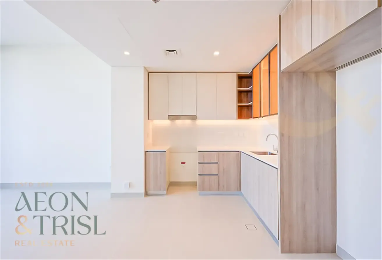Free Stay | Lowest price | Full Park View