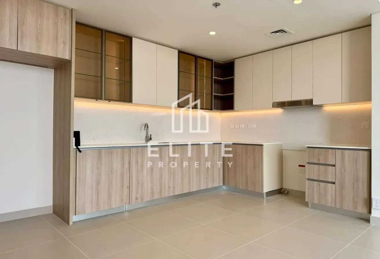 HIGH FLOOR, BRAND NEW, AMAZING AMENITIES, VIEW NOW