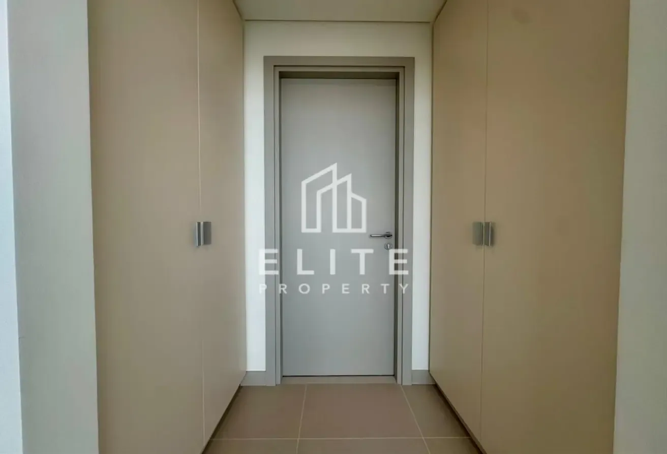 HIGH FLOOR, BRAND NEW, AMAZING AMENITIES, VIEW NOW