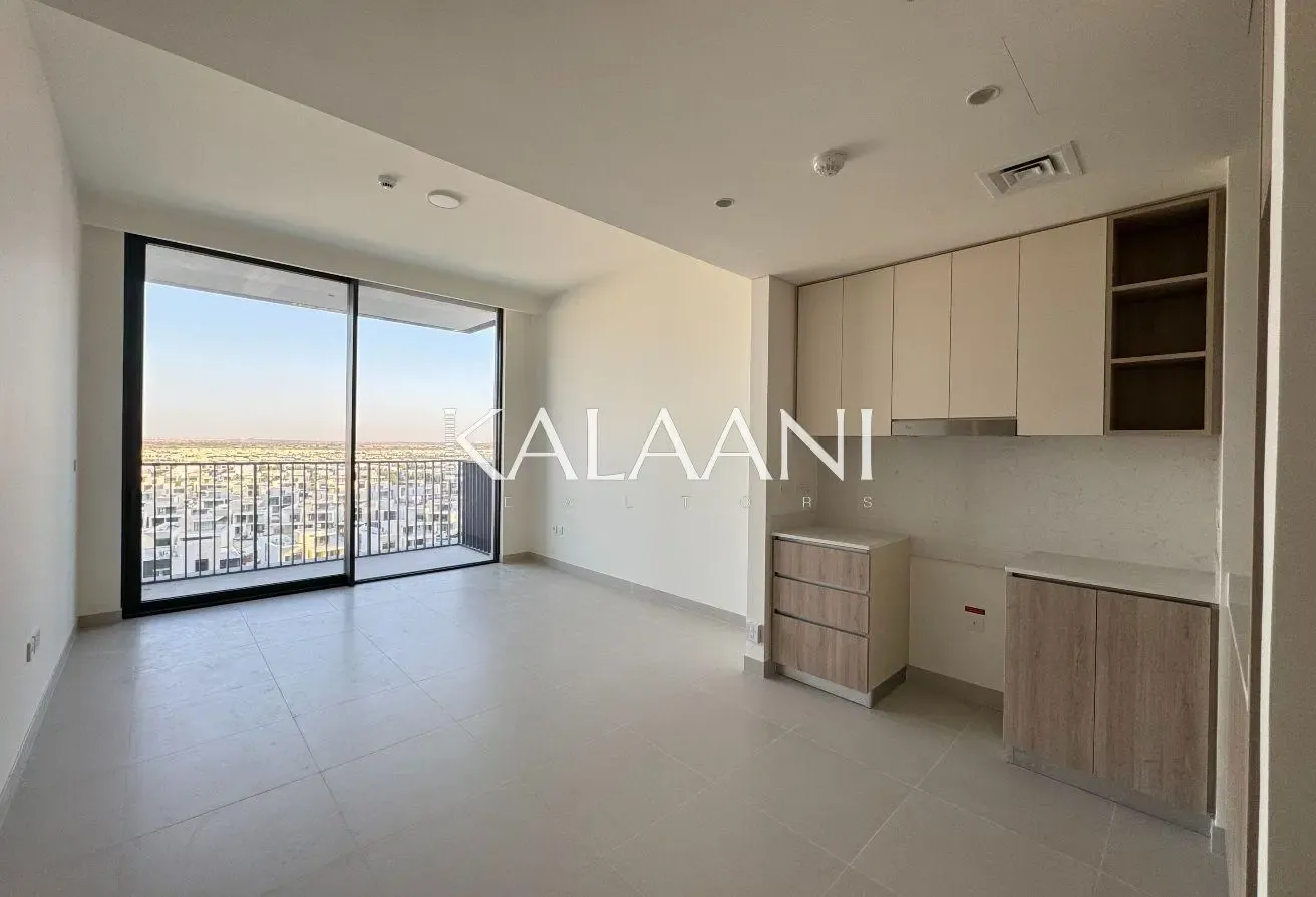 POOL VIEW | FLOOR TO CEILING WINDOWS | BRAND NEW