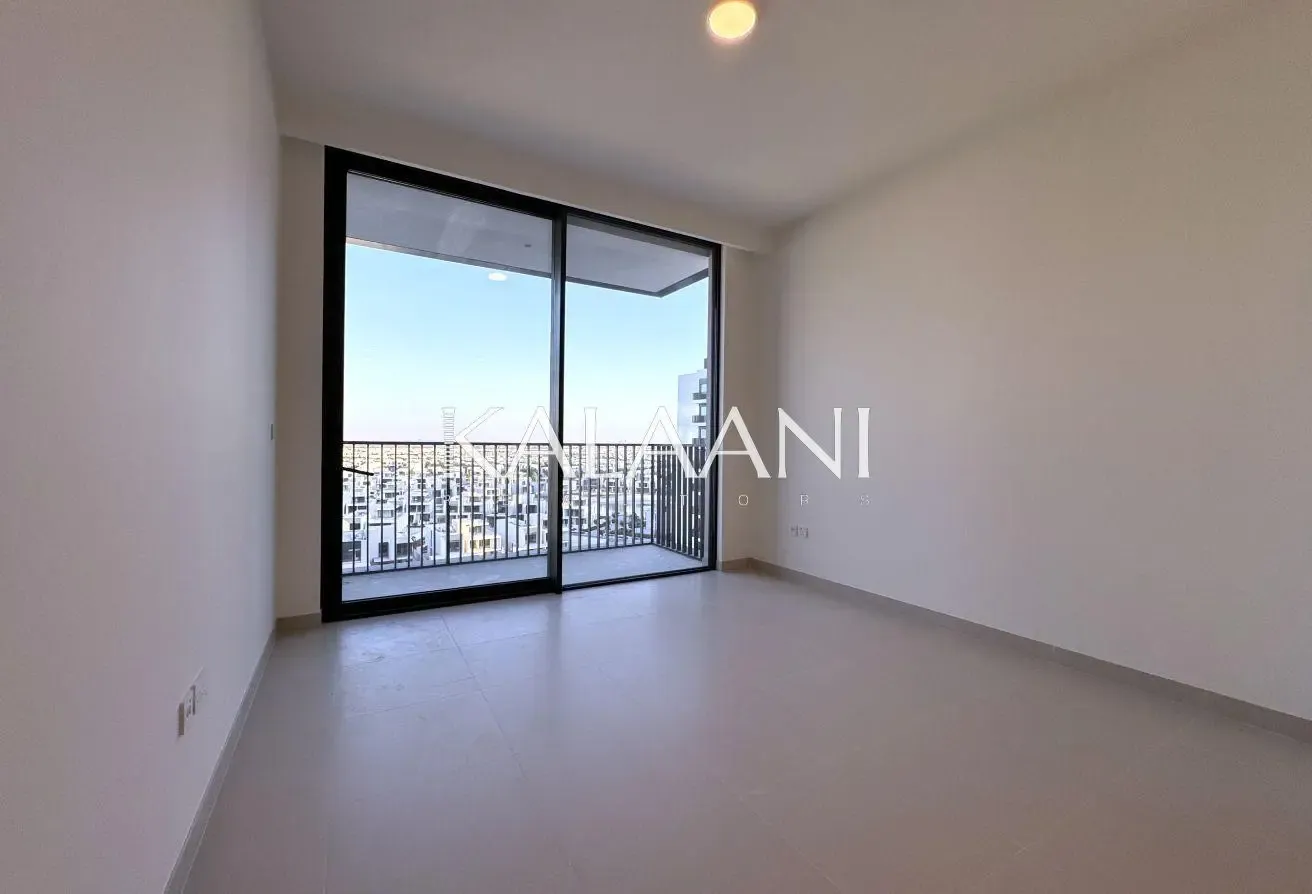 POOL VIEW | FLOOR TO CEILING WINDOWS | BRAND NEW